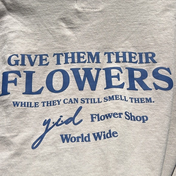 YESTERDAY IS DEAD FLOWER SHOP TEE OATMEAL/NAVY. SIZE S. - Picture 6 of 12